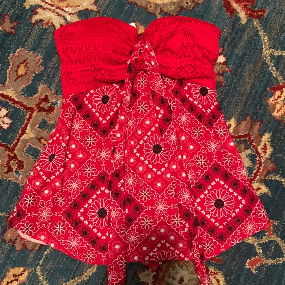 Vintage red top with flower design